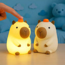 🌙 Luminária Capivara - Seus Olhos Cuidadosos Durante a Madrugada